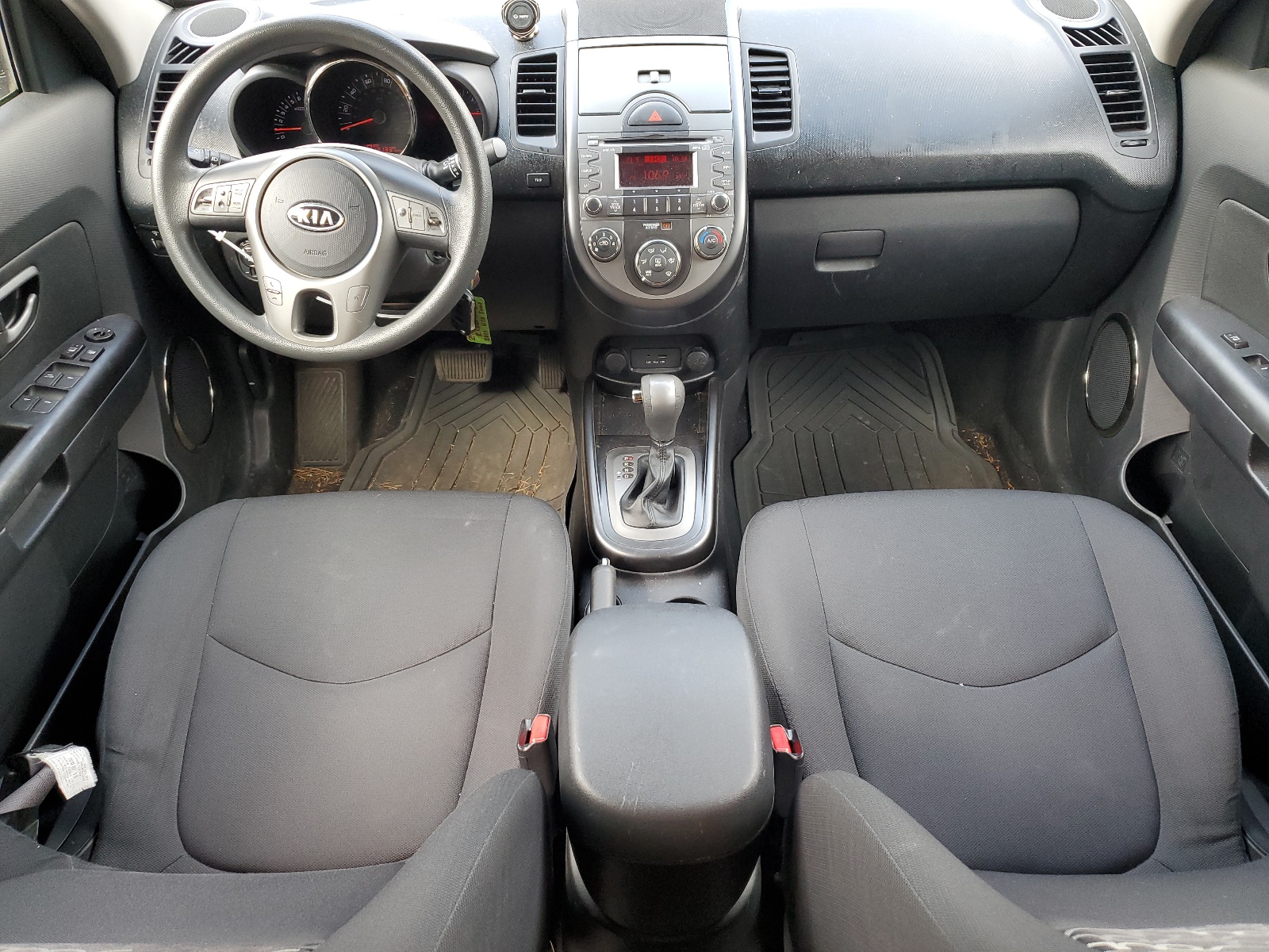 KNDJT2A27B7209981 2011 Kia Soul +