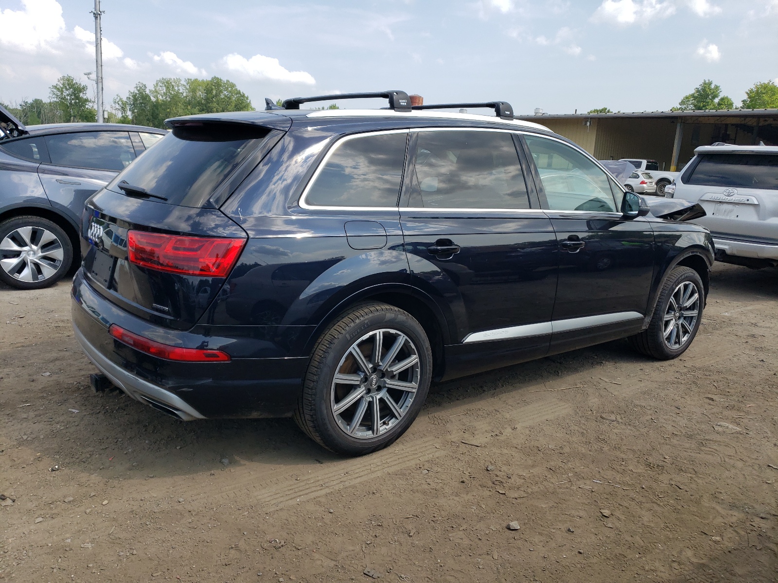 WA1LHAF7XHD050550 2017 Audi Q7 Premium Plus