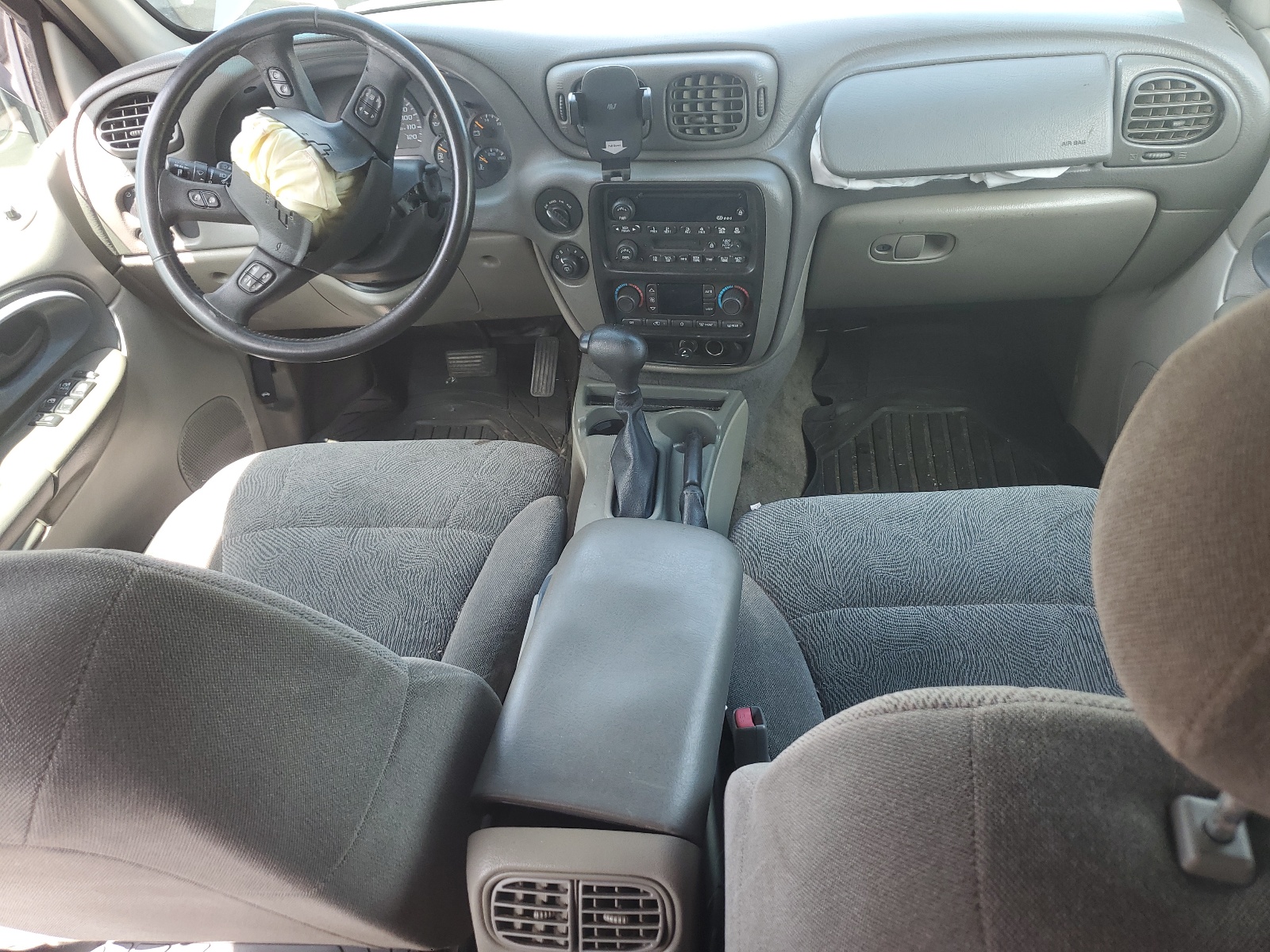 1GNDT13SX32343703 2004 Chevrolet Trailblazer