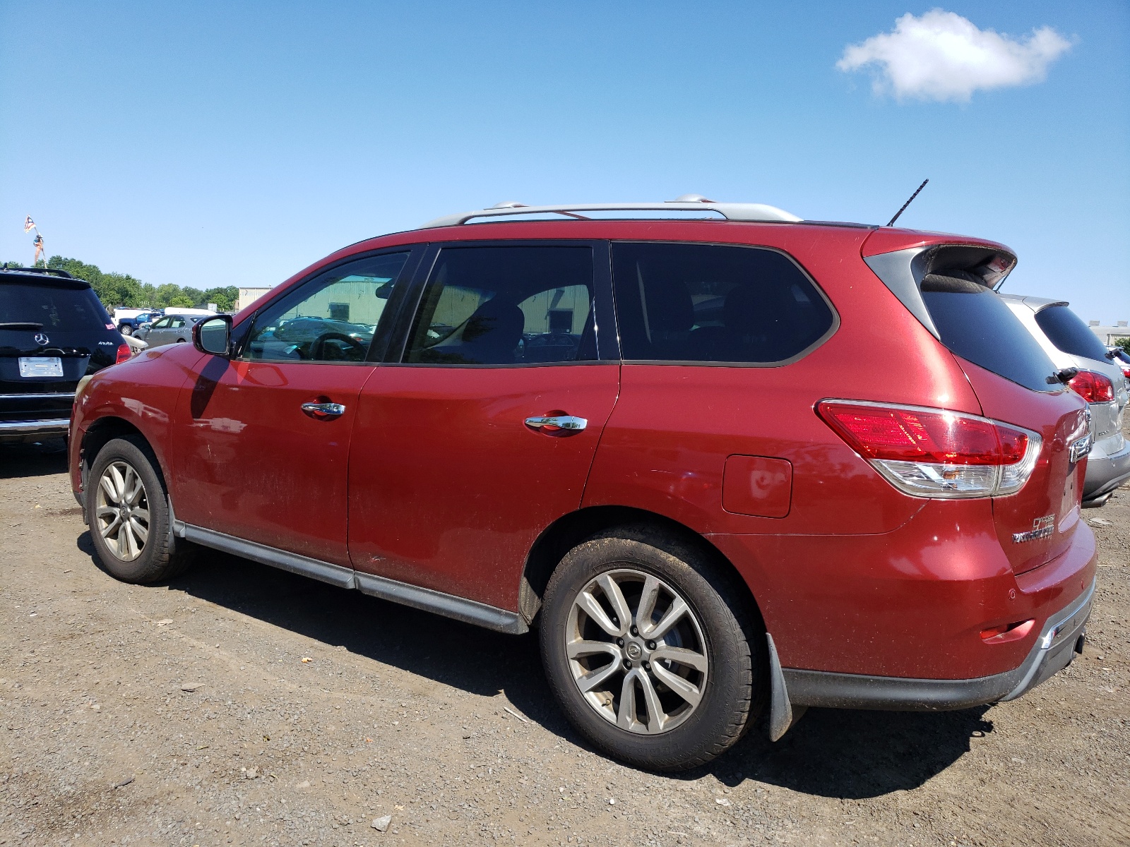 2013 Nissan Pathfinder S vin: 5N1AR2MM5DC679928