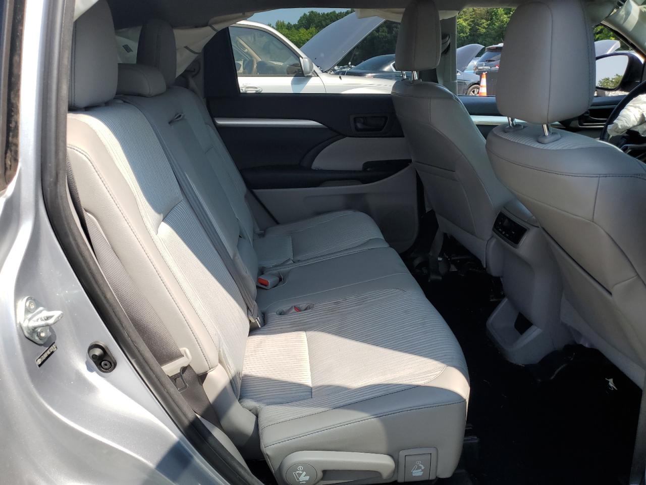 2014 Toyota Highlander Le VIN: 5TDZKRFHXES026161 Lot: 65464464