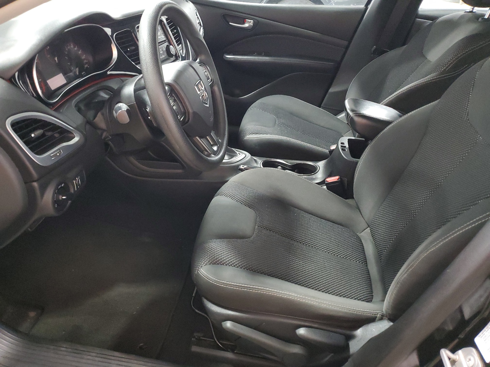 1C3CDFBB0GD515400 2016 Dodge Dart Sxt