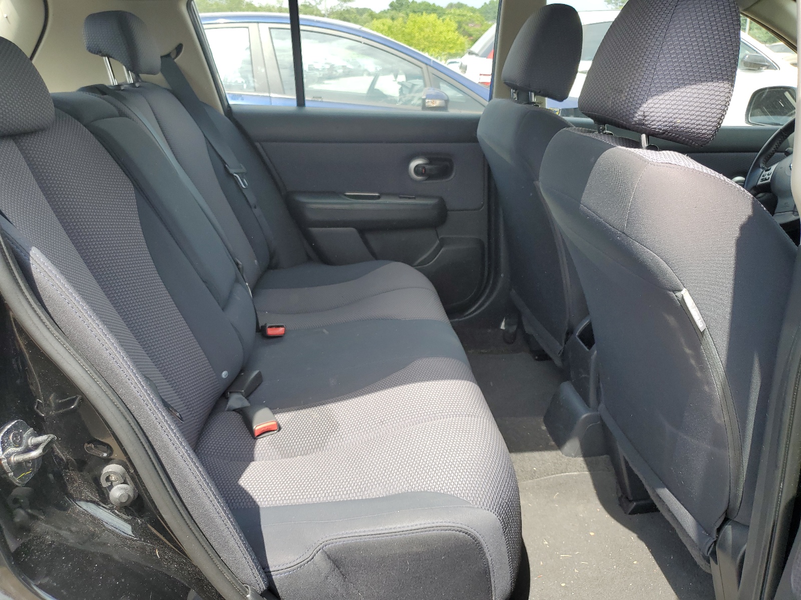 3N1BC13EX8L399689 2008 Nissan Versa S