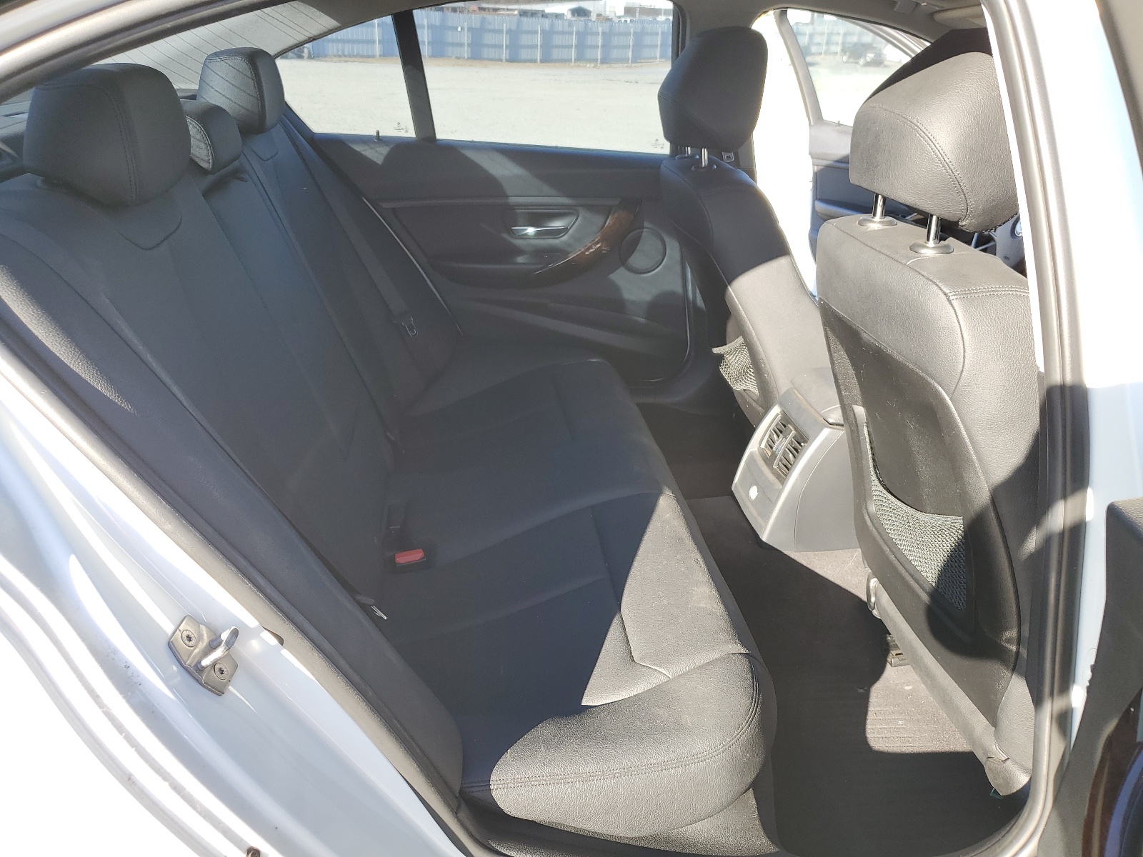 WBA3B1G55ENS77099 2014 BMW 320 I