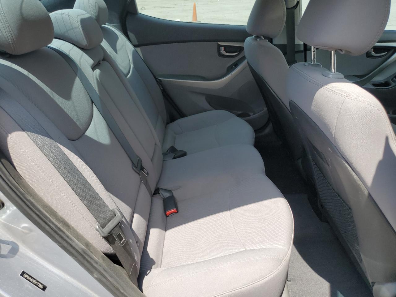 2016 Hyundai Elantra Se VIN: 5NPDH4AE9GH717960 Lot: 63305964