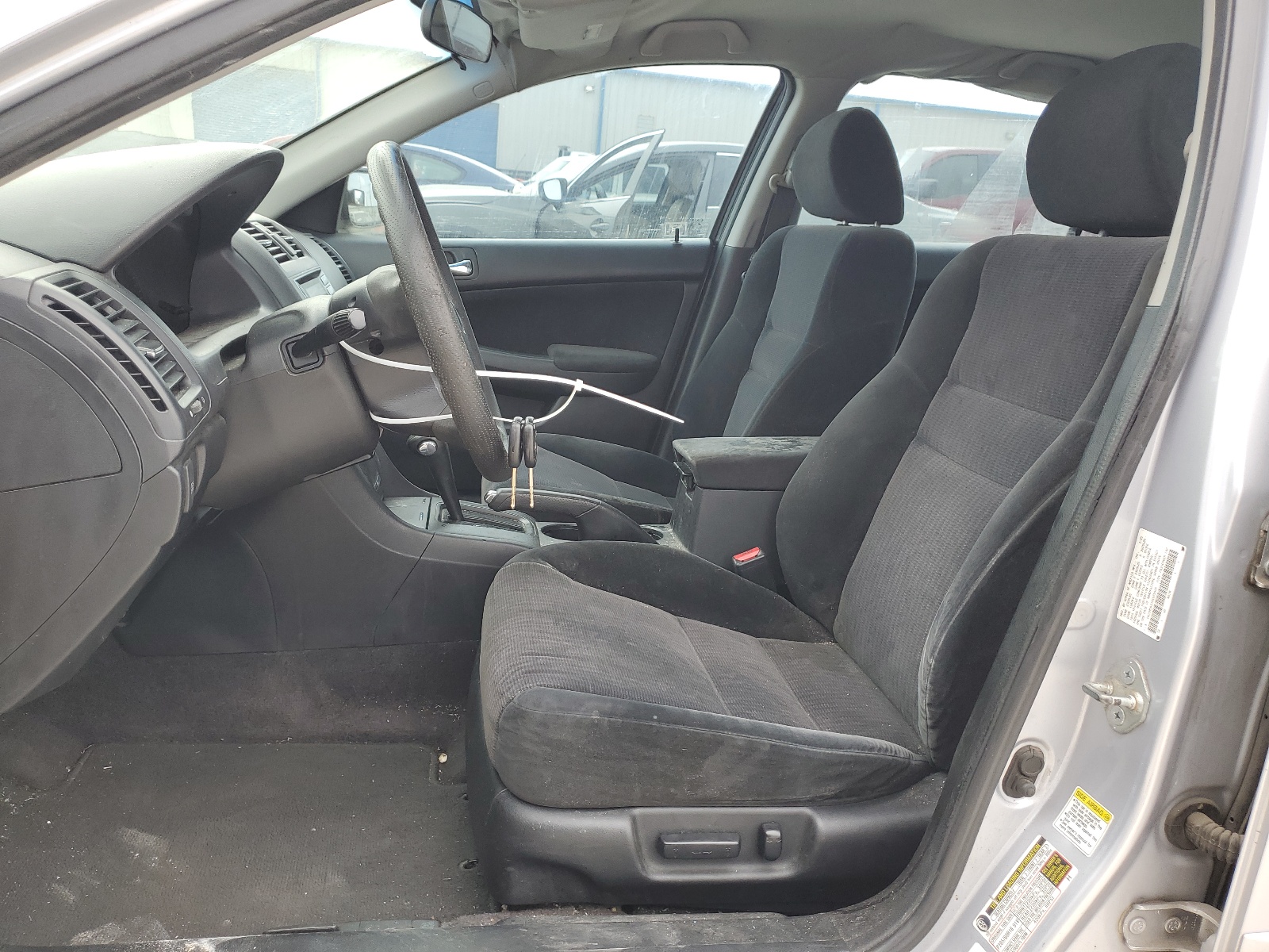 1HGCM66335A075560 2005 Honda Accord Lx