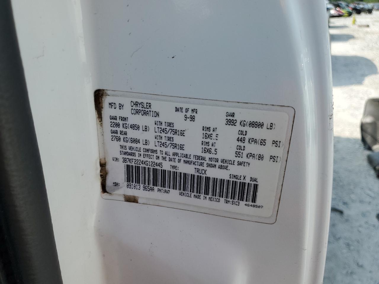 1999 Dodge Ram 2500 VIN: 3B7KF22Z4XG122445 Lot: 64230134