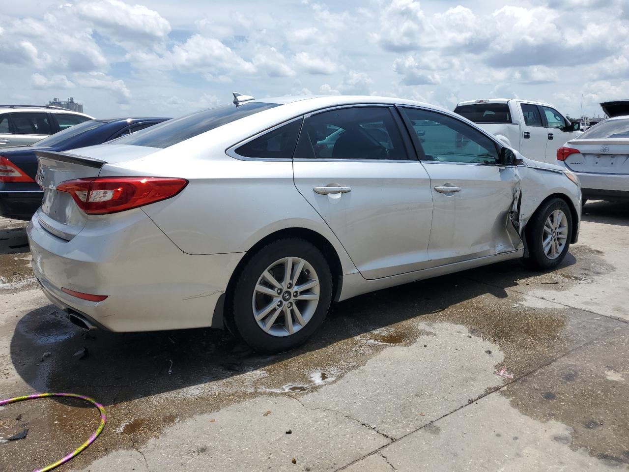 2016 Hyundai Sonata - Image 3