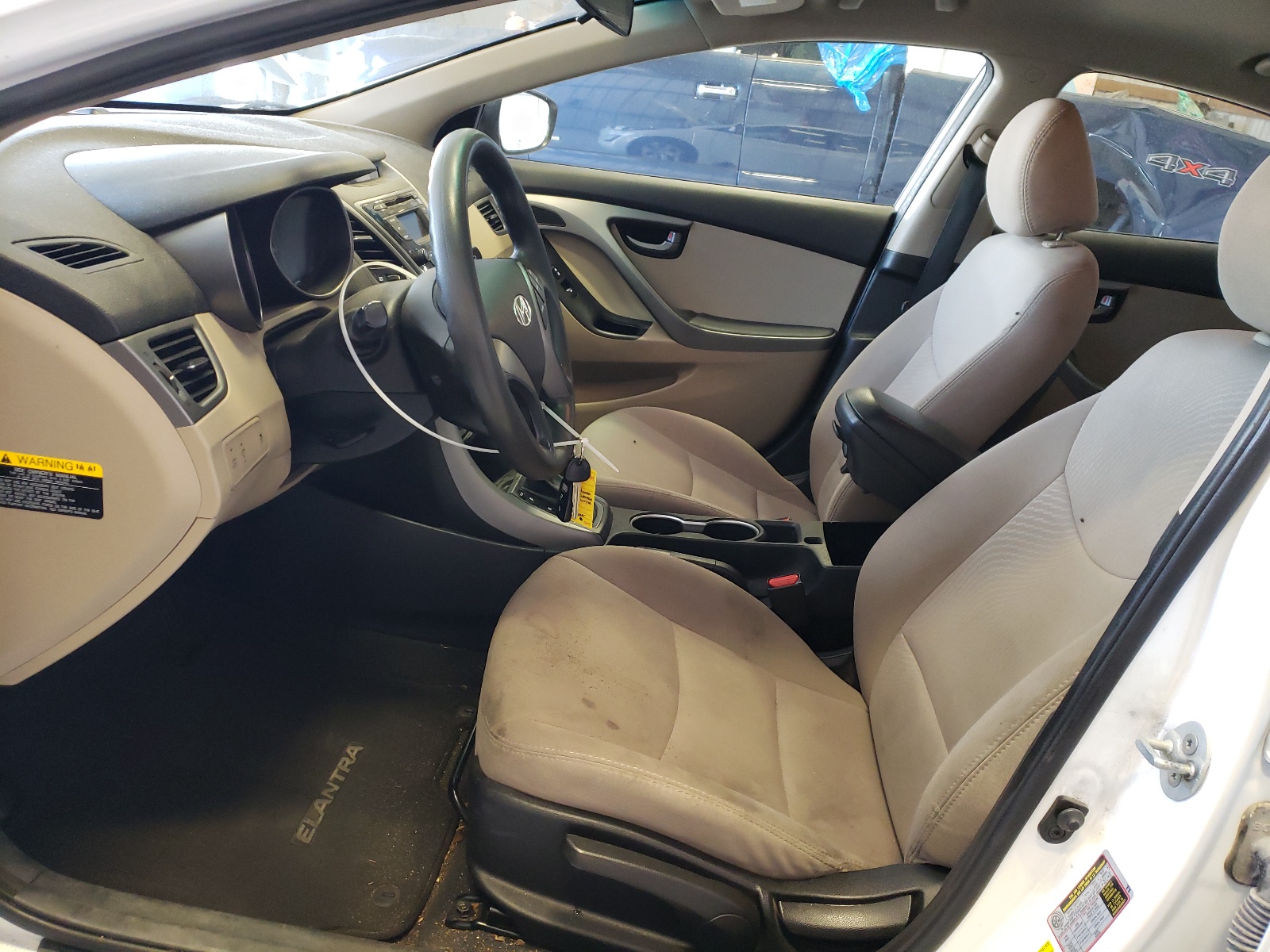 5NPDH4AE9GH746259 2016 Hyundai Elantra Se