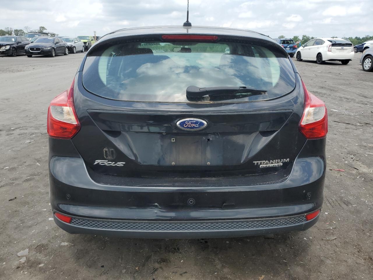 1FADP3N29EL142299 2014 Ford Focus Titanium