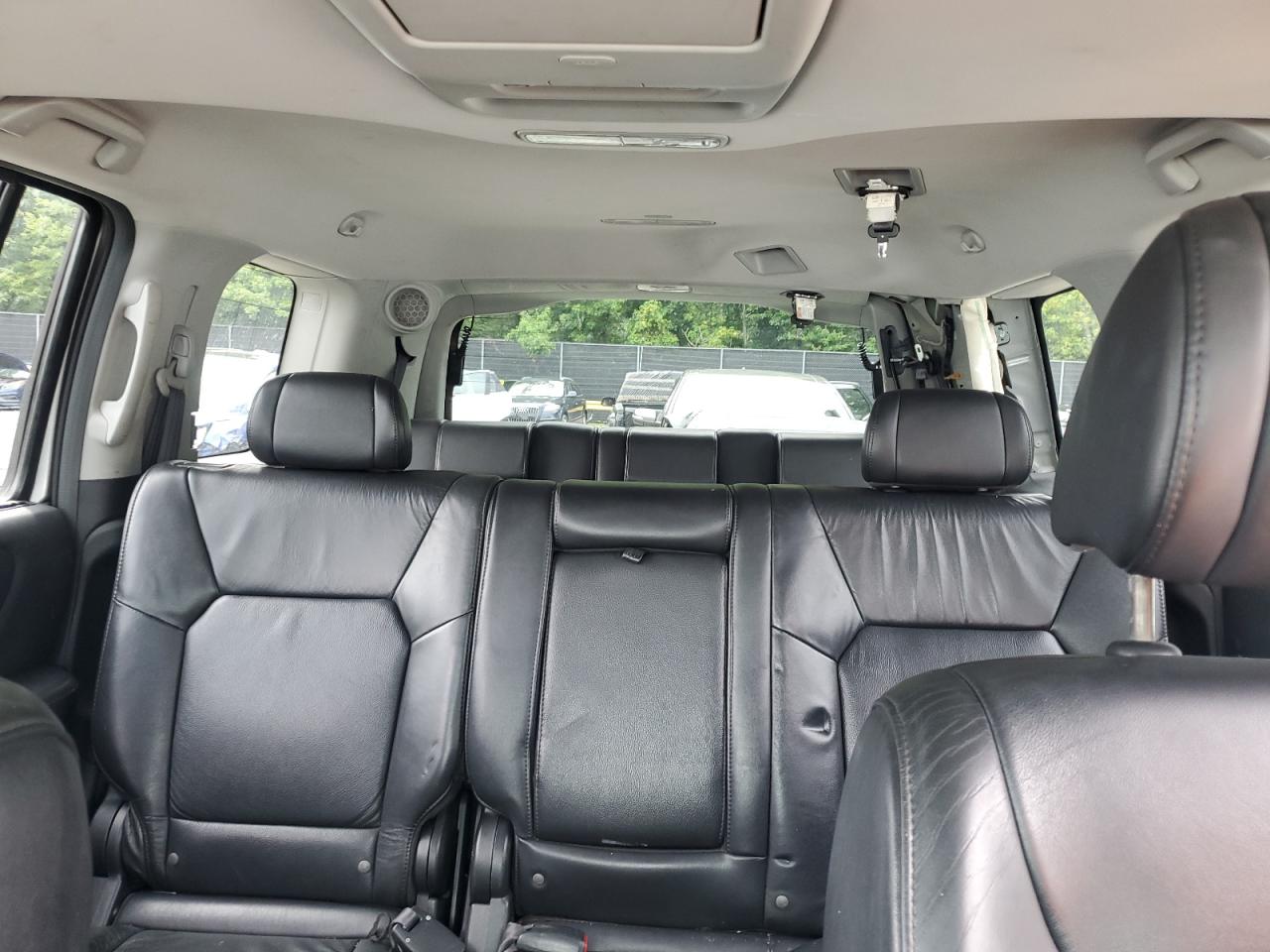 2010 Honda Pilot Touring VIN: 5FNYF4H90AB015466 Lot: 64189104