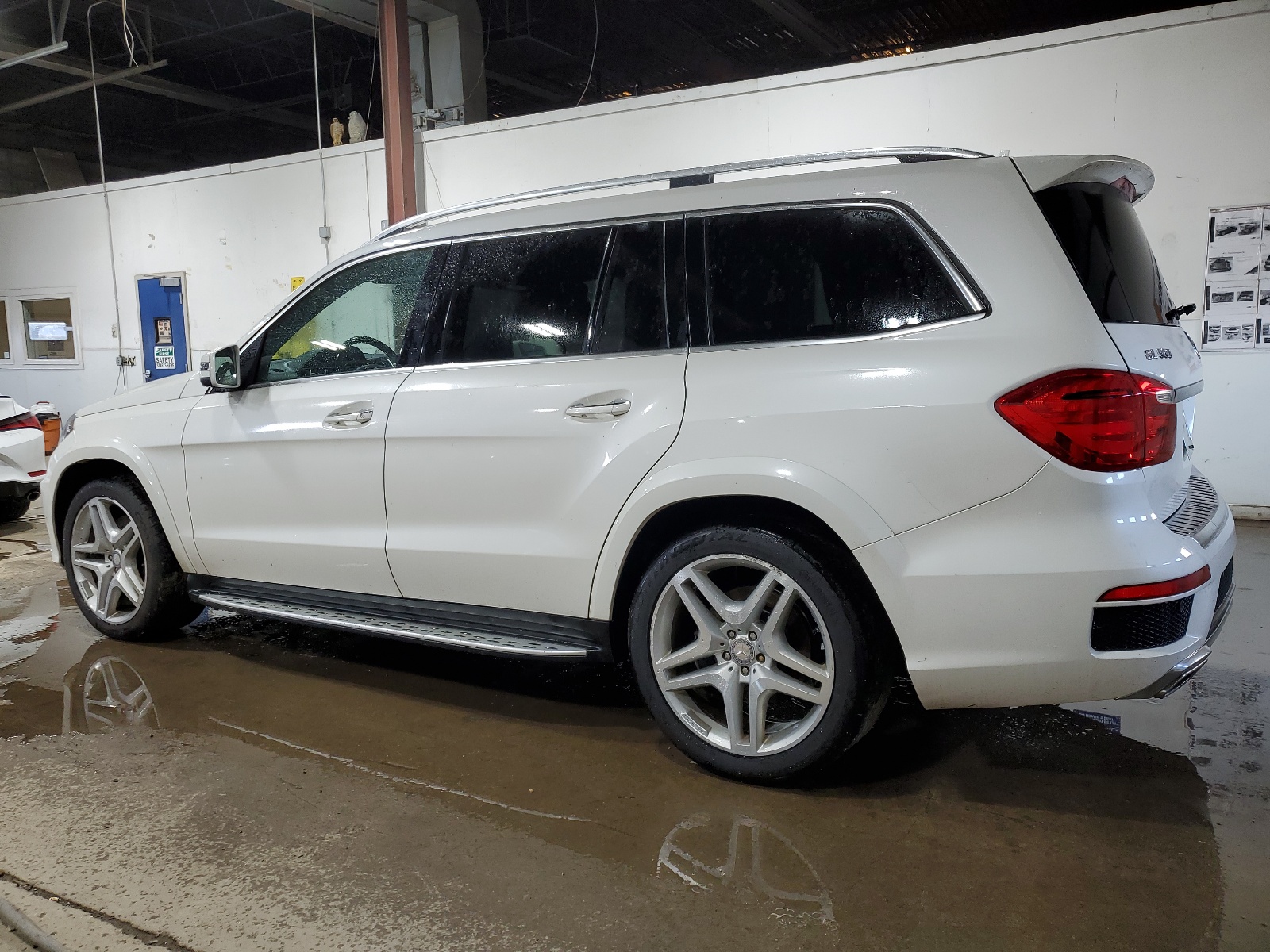 2015 Mercedes-Benz Gl 550 4Matic vin: 4JGDF7DE6FA484978