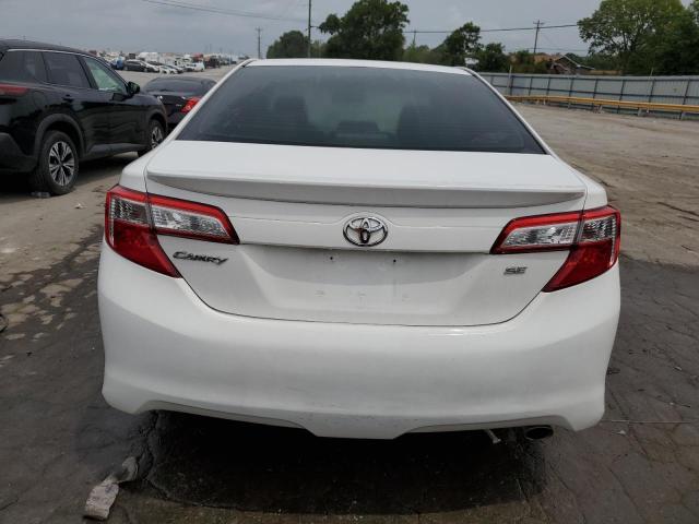  TOYOTA CAMRY 2014 Белый