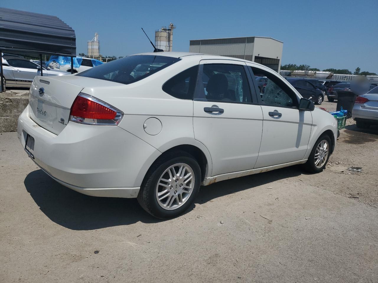2010 Ford Focus - Image 3