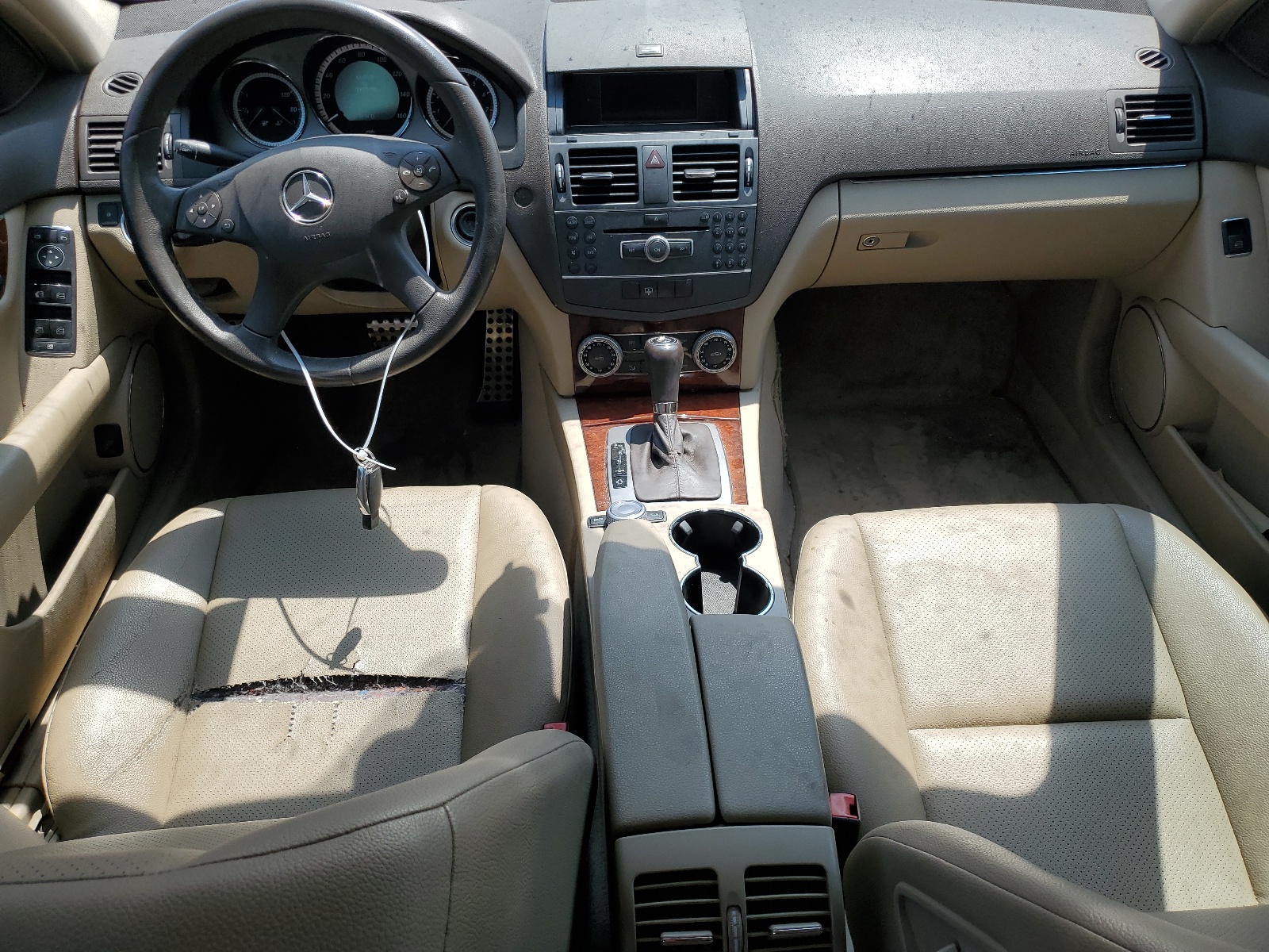 WDDGF5EB7BA466886 2011 Mercedes-Benz C 300