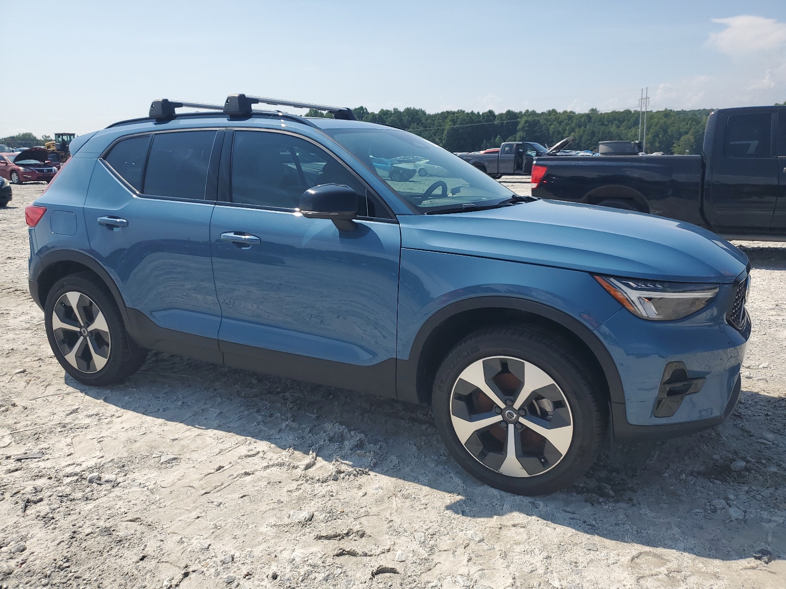 2023 Volvo Xc40 Plus vin: YV4L12UL6P2062752