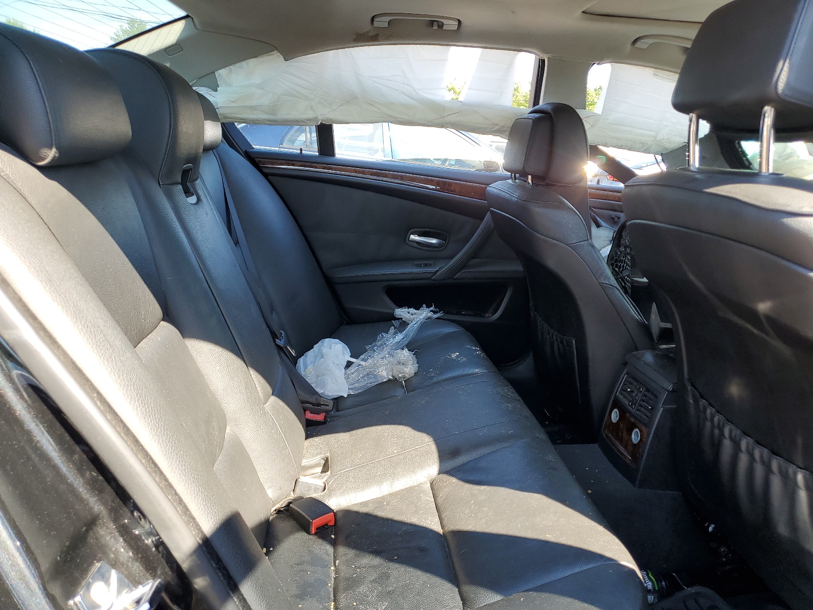 WBANV13548CZ51541 2008 BMW 528 Xi