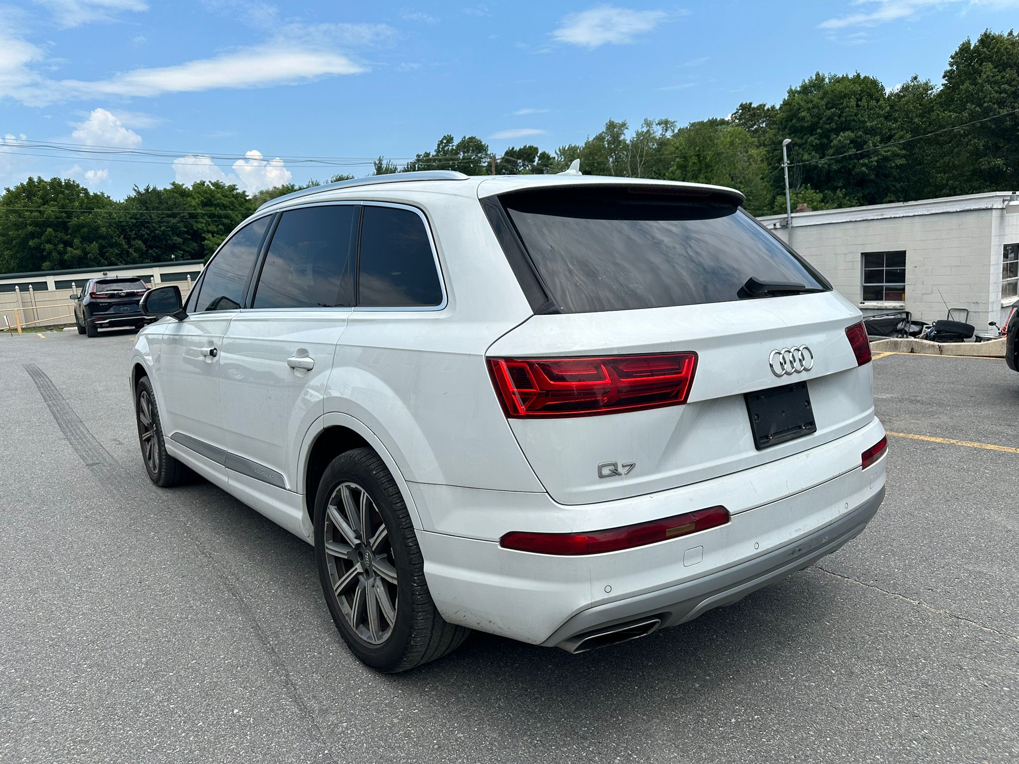 2019 Audi Q7 Premium Plus vin: WA1LHAF71KD017864