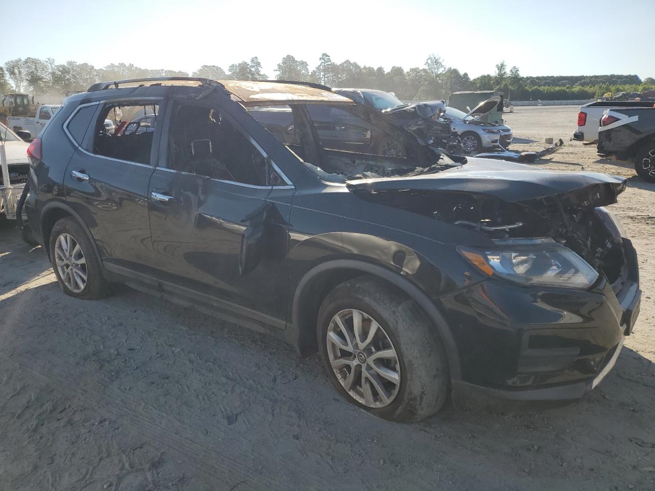 2018 Nissan Rogue - Image 4