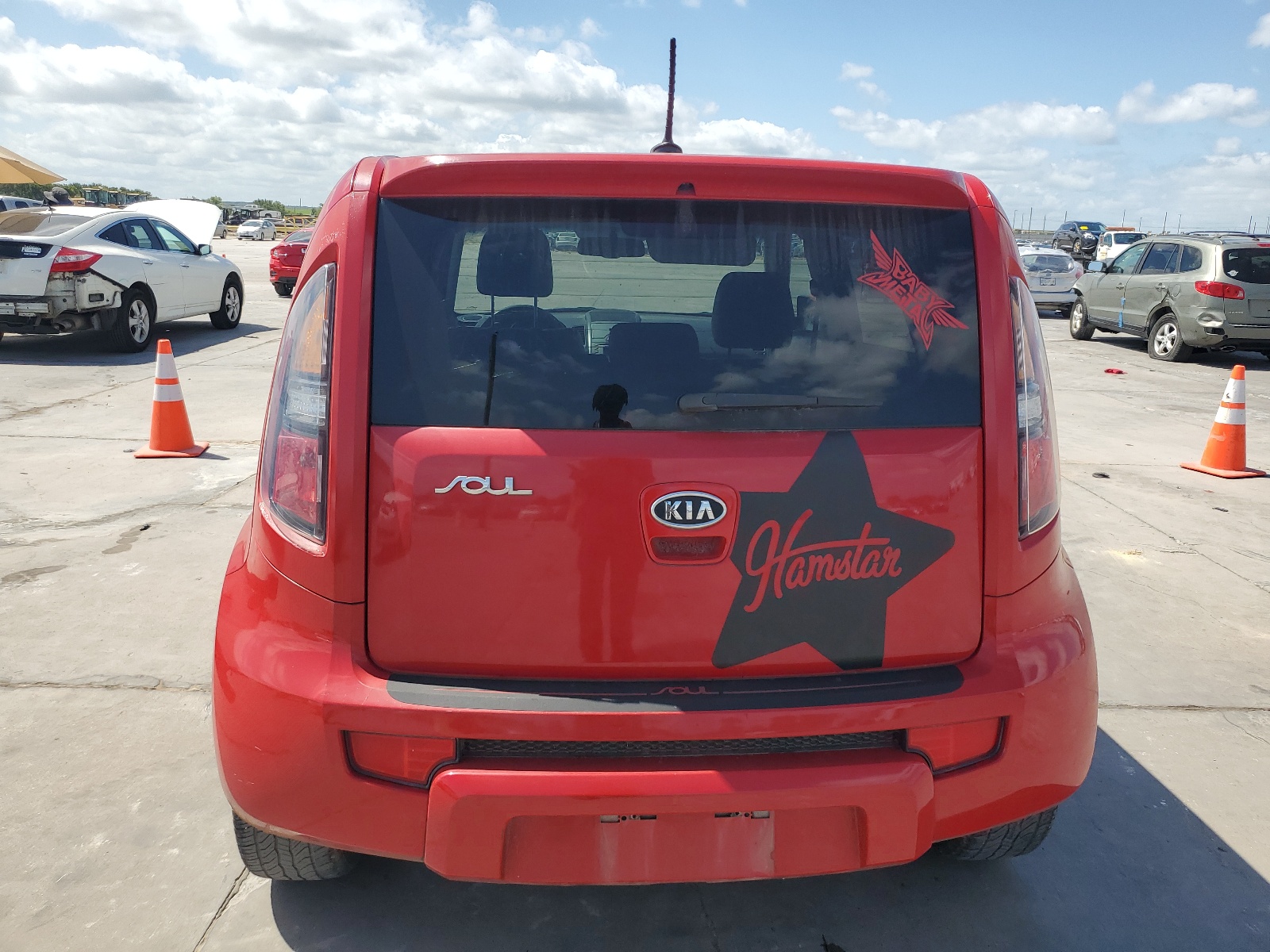 KNDJT2A20B7293173 2011 Kia Soul +
