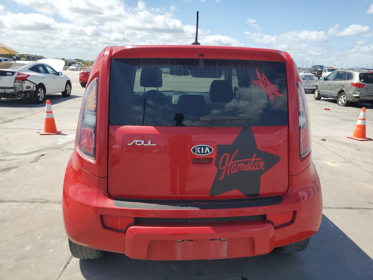 2011 Kia Soul + VIN: KNDJT2A20B7293173 Lot: 65115694