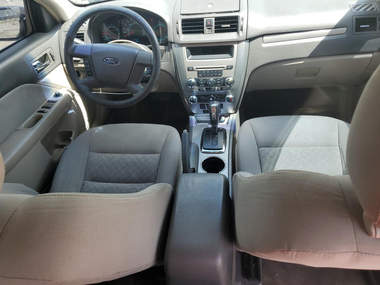 2010 Ford Fusion S VIN: 3FAHP0GA8AR252227 Lot: 63614704