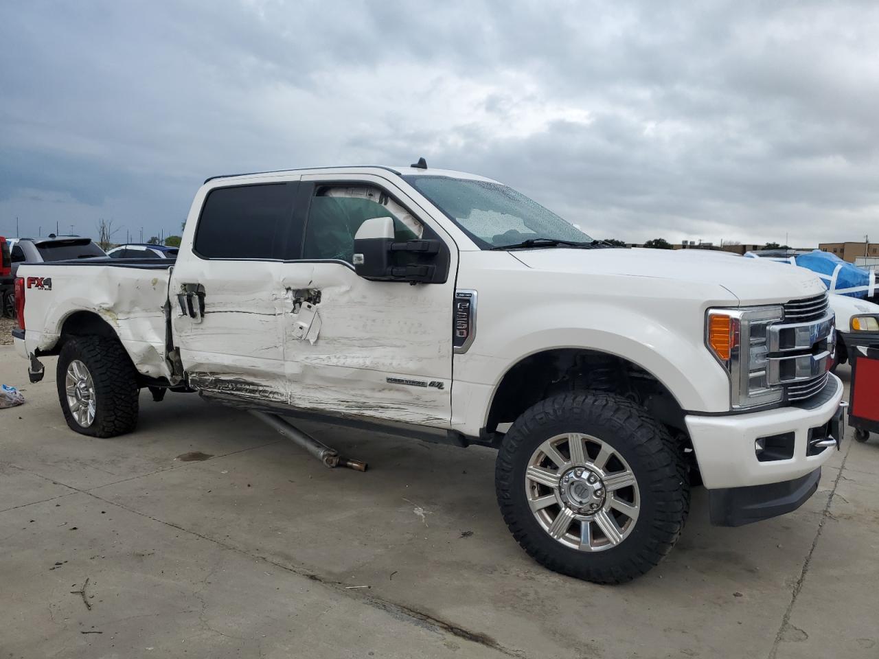 VIN 1FT7W2BT3KEC76596 2019 FORD F250 no.4