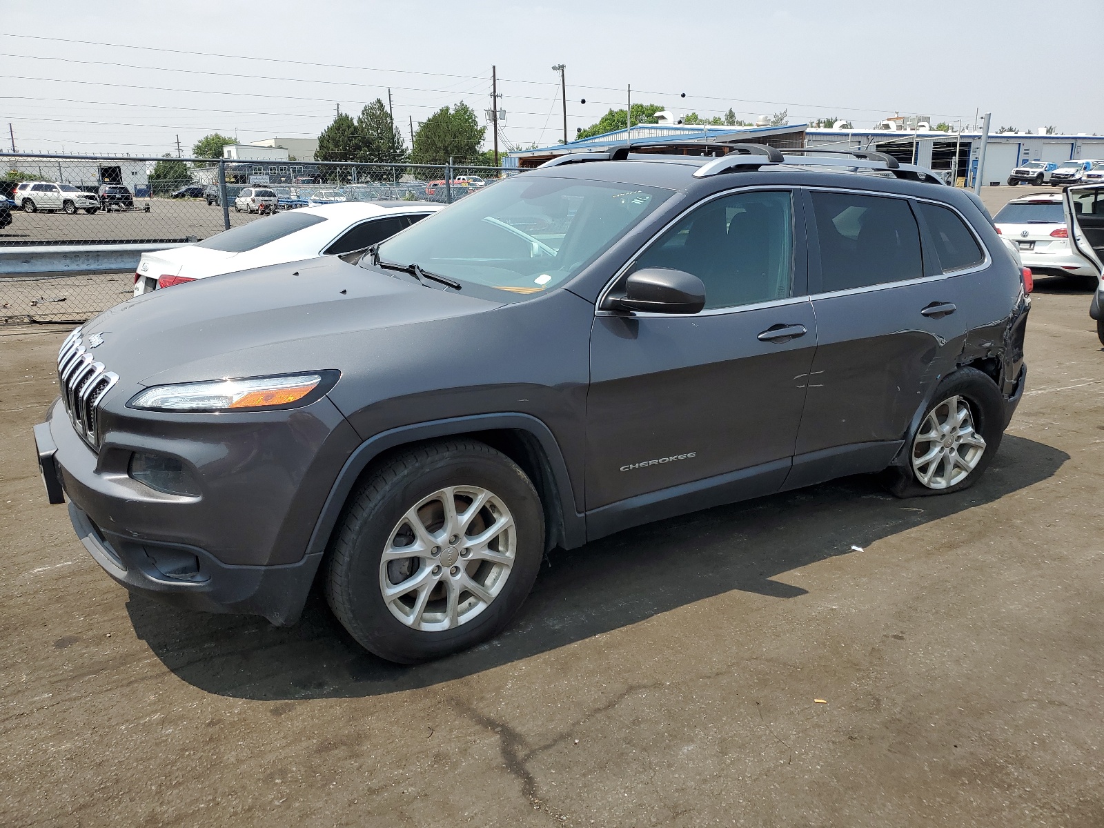 2015 Jeep Cherokee Latitude vin: 1C4PJMCB0FW541569