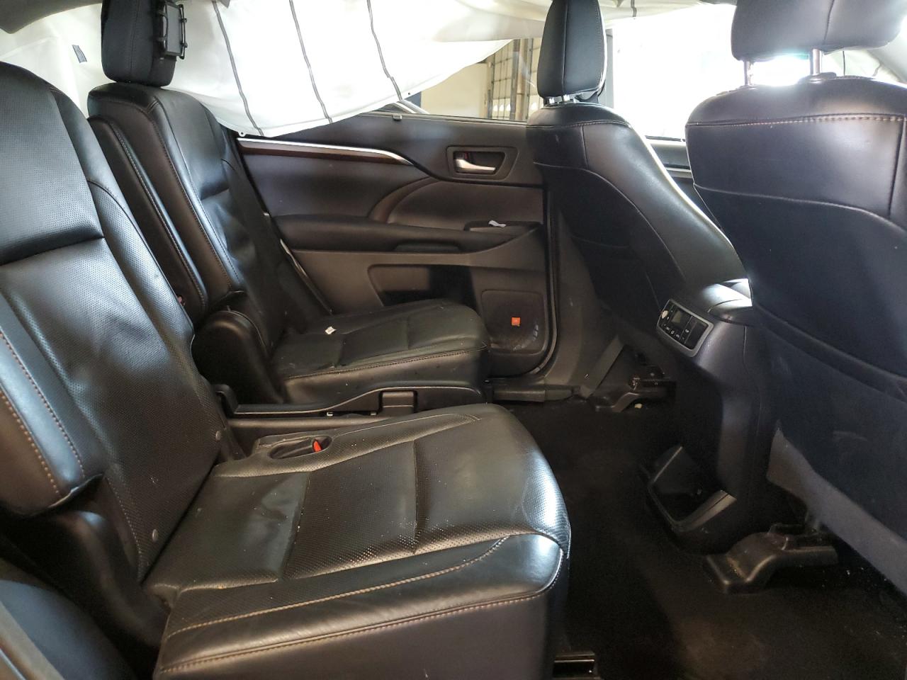 2015 Toyota Highlander Limited VIN: 5TDDKRFH4FS216839 Lot: 65346694