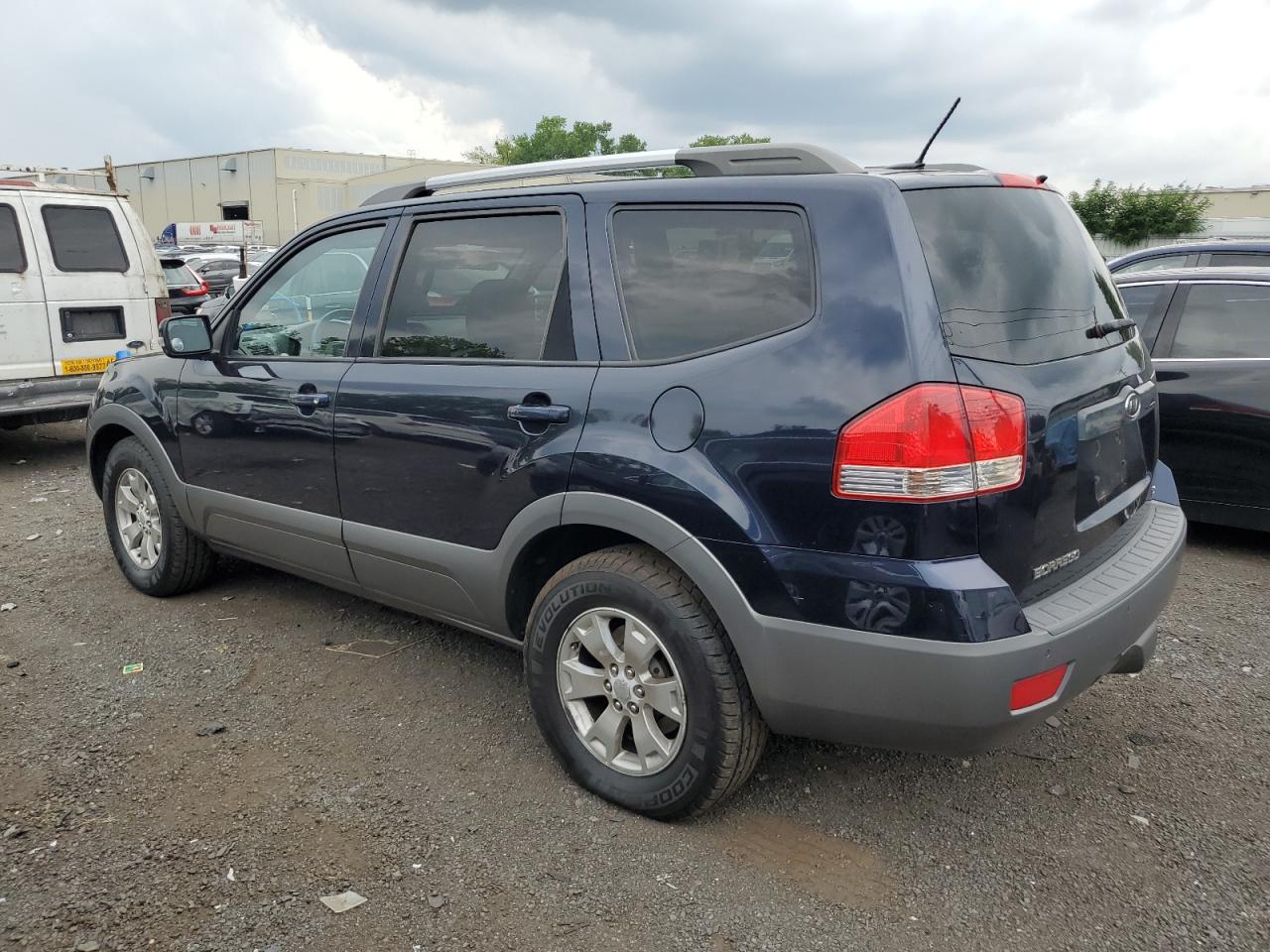 2009 Kia Borrego Lx VIN: KNDJH741395012216 Lot: 62840214