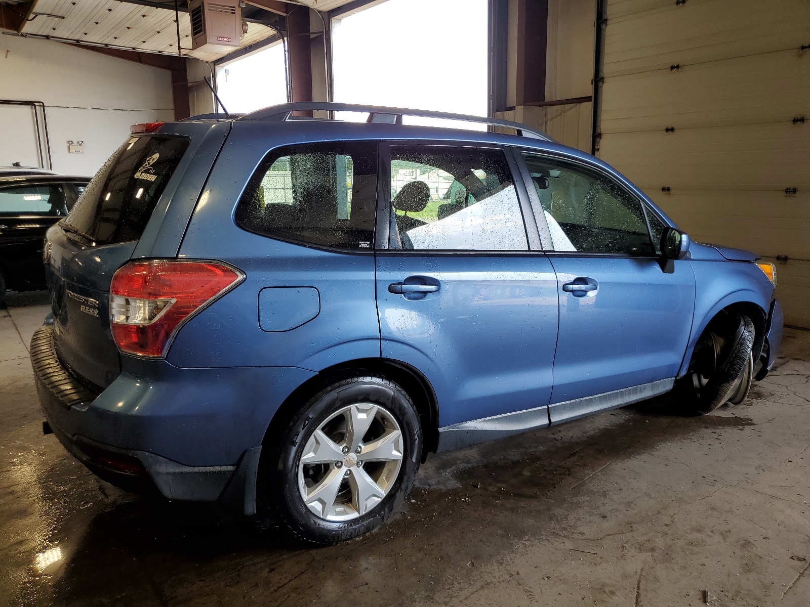 2015 Subaru Forester 2.5I Premium vin: JF2SJAFC0FH480727