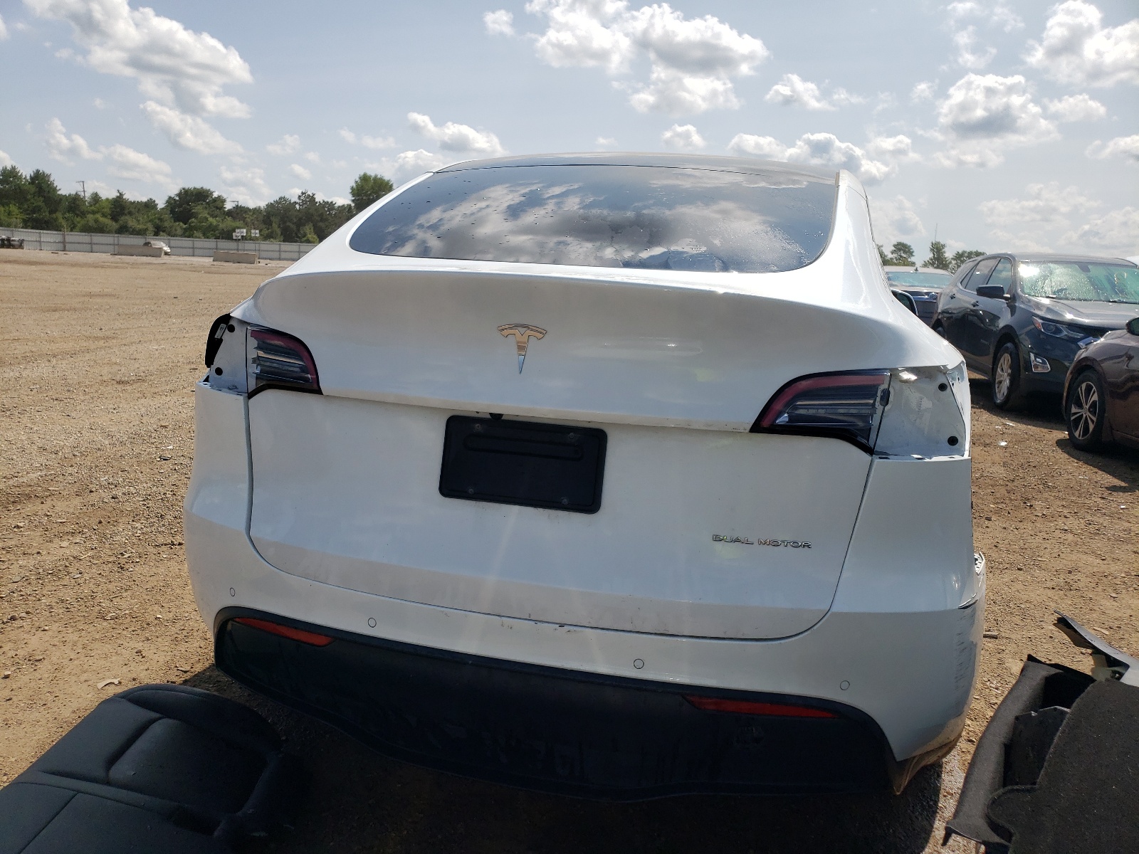 7SAYGDEE5NF385531 2022 Tesla Model Y