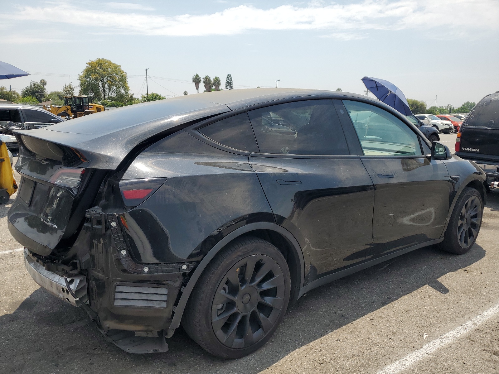 5YJYGDEE2MF218023 2021 Tesla Model Y