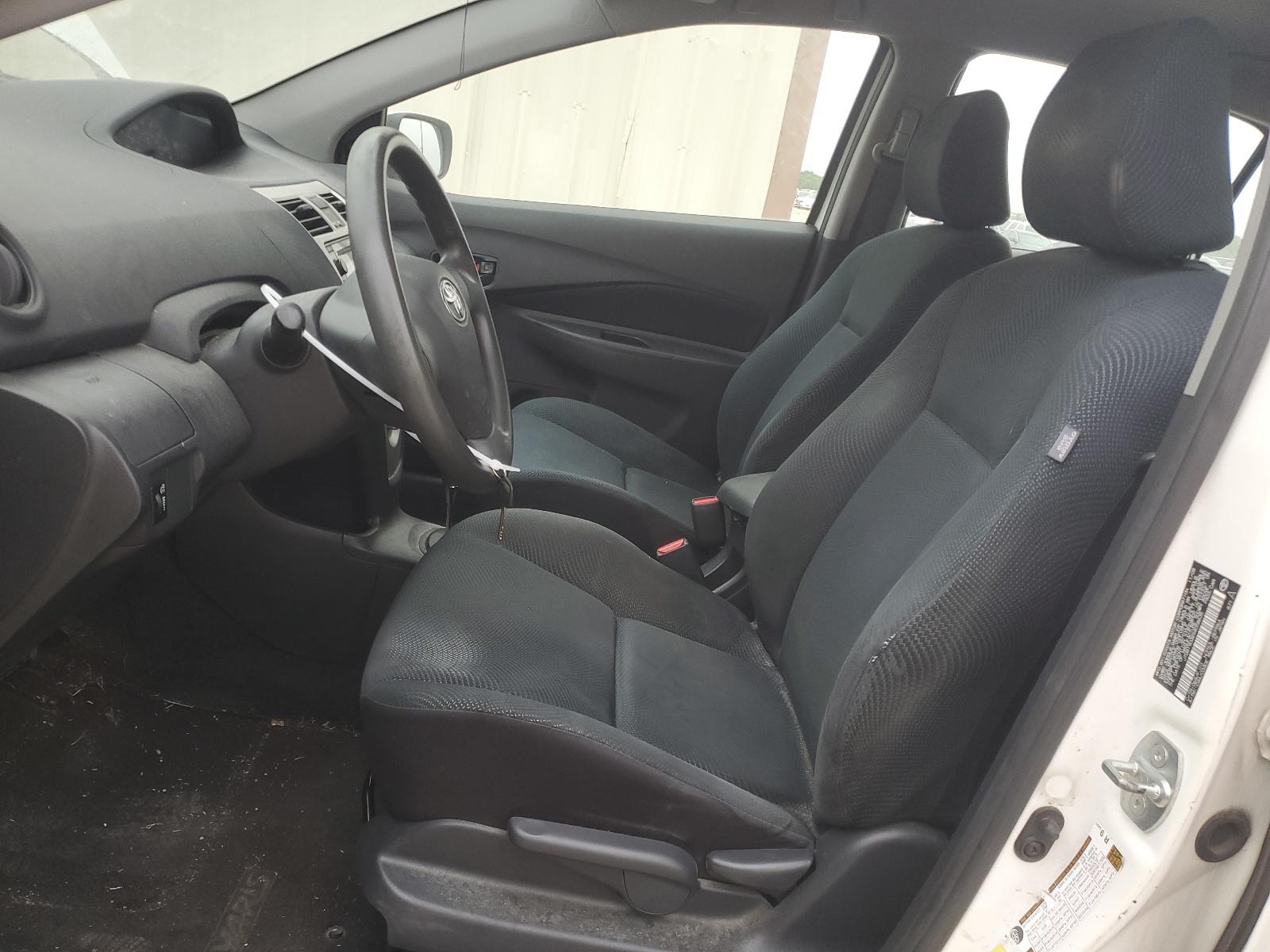 JTDBT903694058635 2009 Toyota Yaris