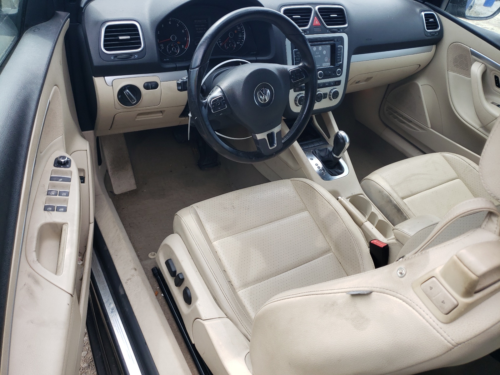 WVWBW8AH3EV000448 2014 Volkswagen Eos Komfort