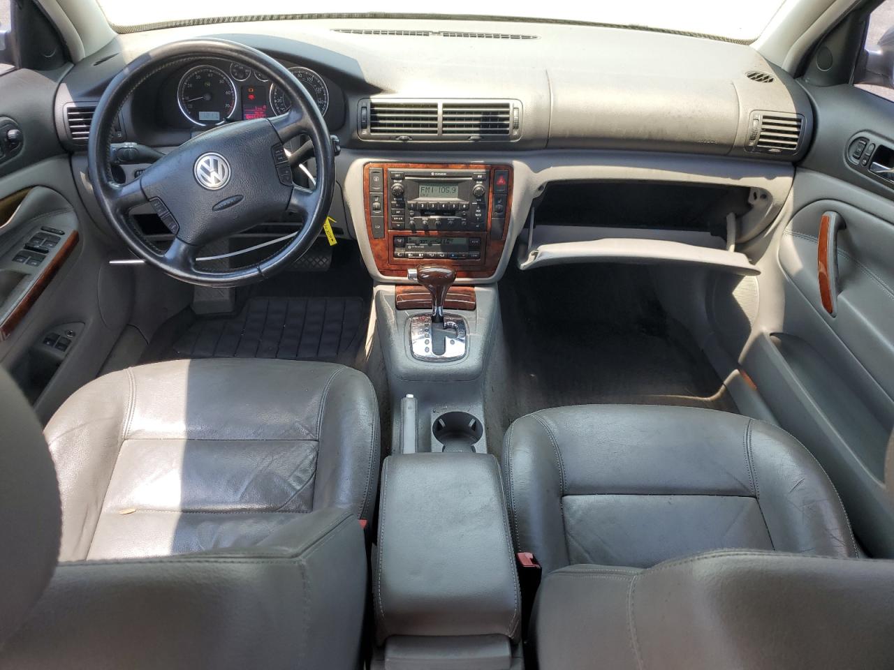 2004 Volkswagen Passat Glx VIN: WVWRH63B84P044387 Lot: 62834344