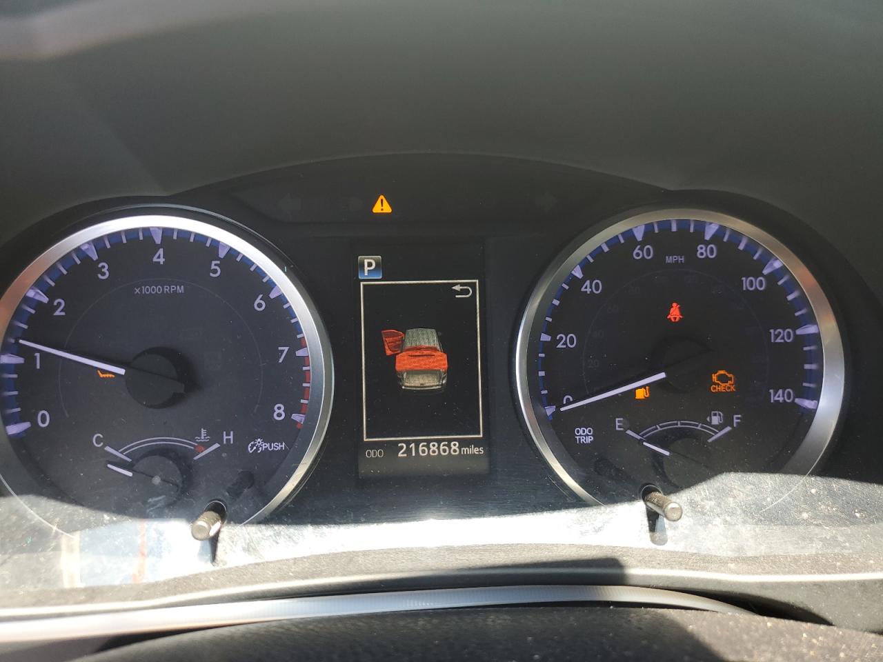 2018 Toyota Highlander Le VIN: 5TDZZRFH3JS260597 Lot: 61683074