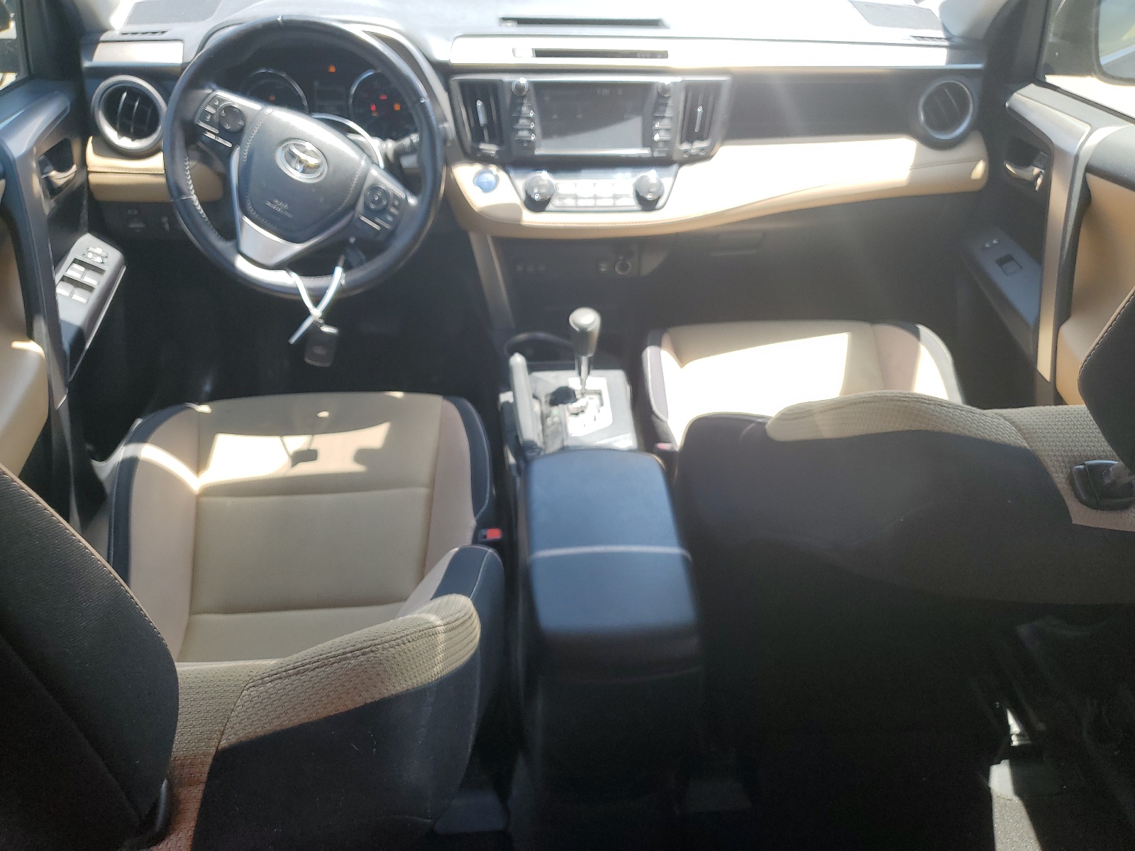 JTMRJREV8HD070959 2017 Toyota Rav4 Hv Le