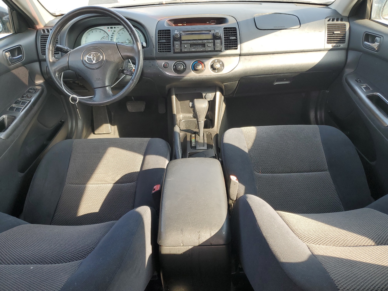 4T1BE32K74U817485 2004 Toyota Camry Le