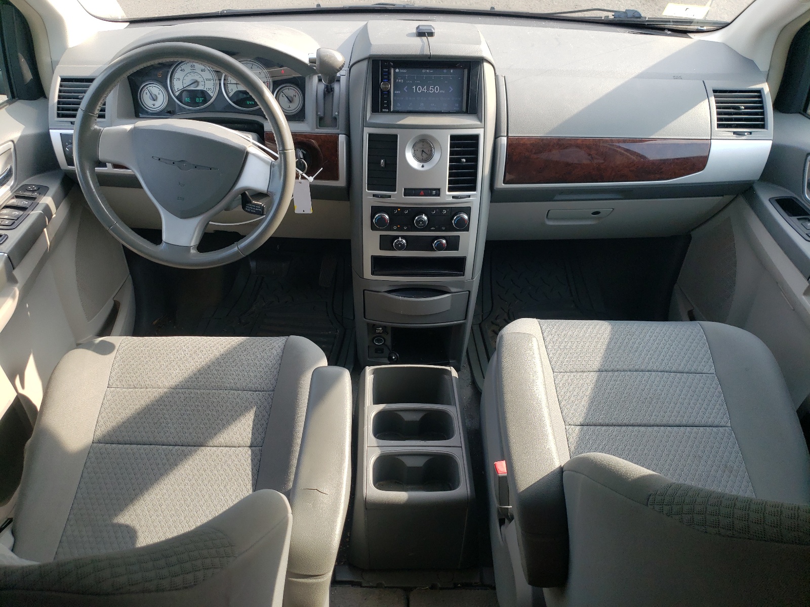 2A4RR5D18AR328877 2010 Chrysler Town & Country Touring