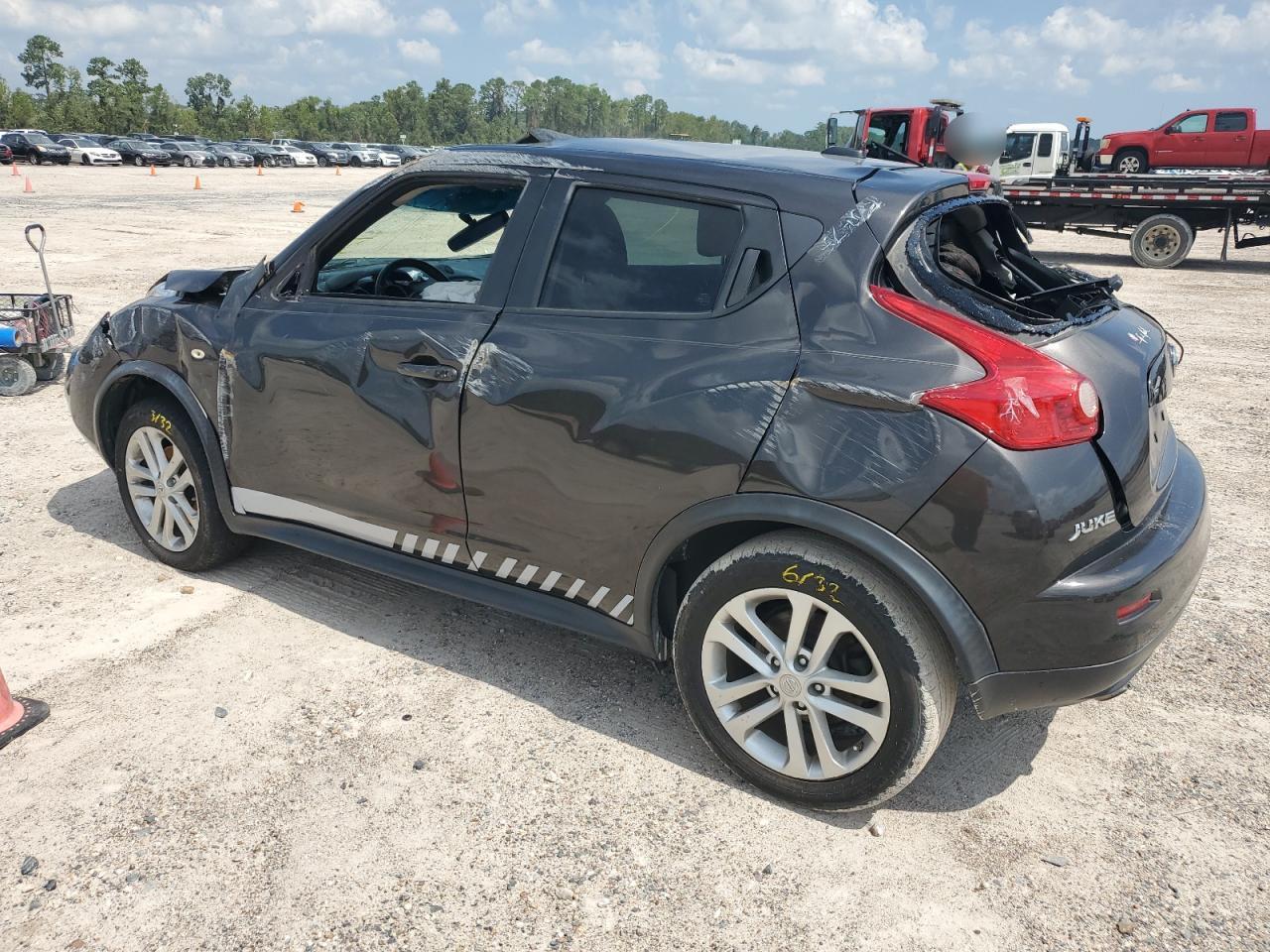 2013 Nissan Juke S VIN: JN8AF5MV2DT225910 Lot: 62610884