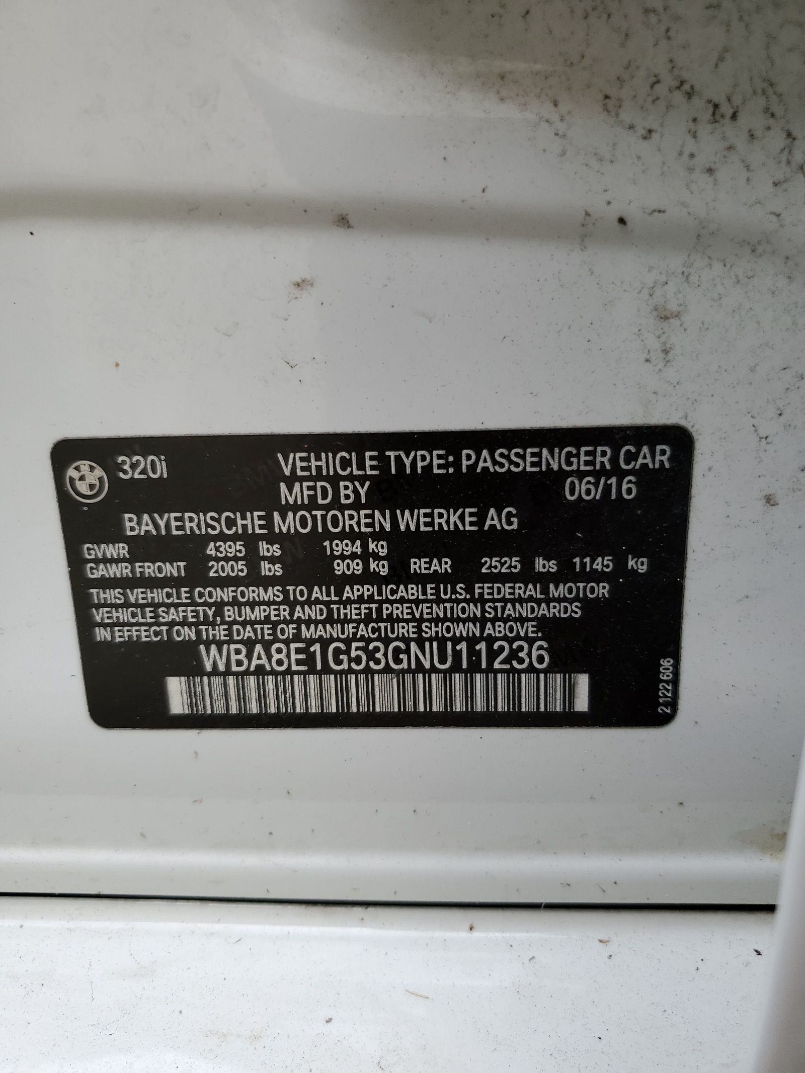 2016 BMW 320 I vin: WBA8E1G53GNU11236