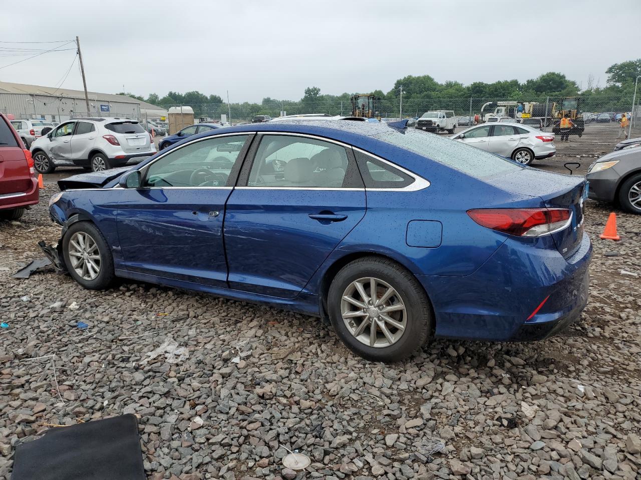 5NPE24AF7JH708535 2018 HYUNDAI SONATA - Image 2