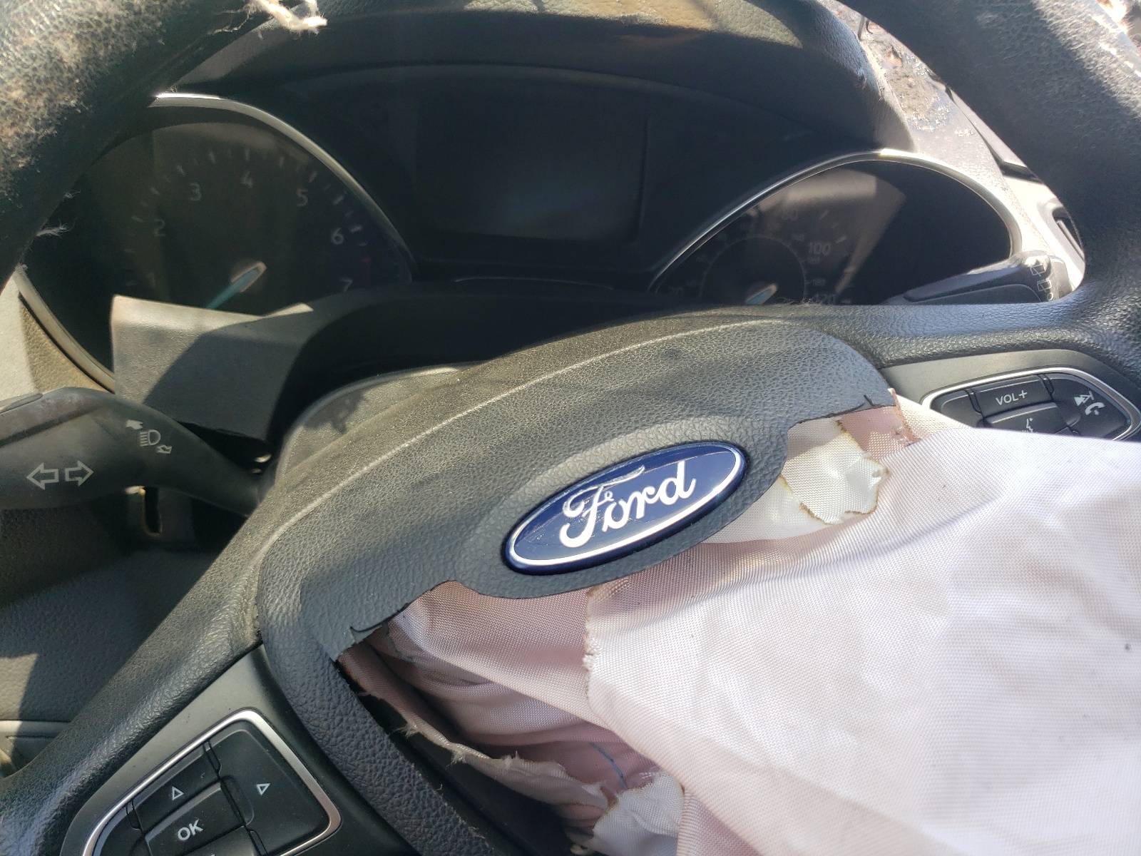 1FMCU0F74JUC19068 2018 Ford Escape S