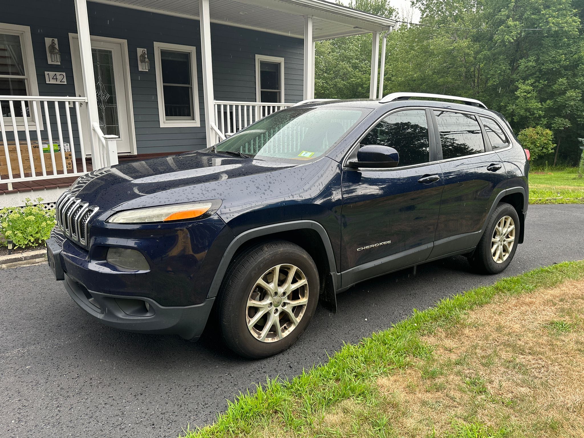 2016 Jeep Cherokee Latitude vin: 1C4PJMCS0GW228586