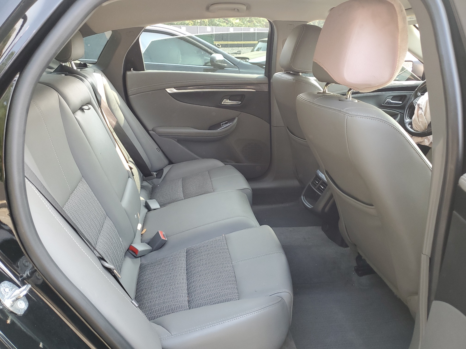 1G11Z5S33KU103741 2019 Chevrolet Impala Lt