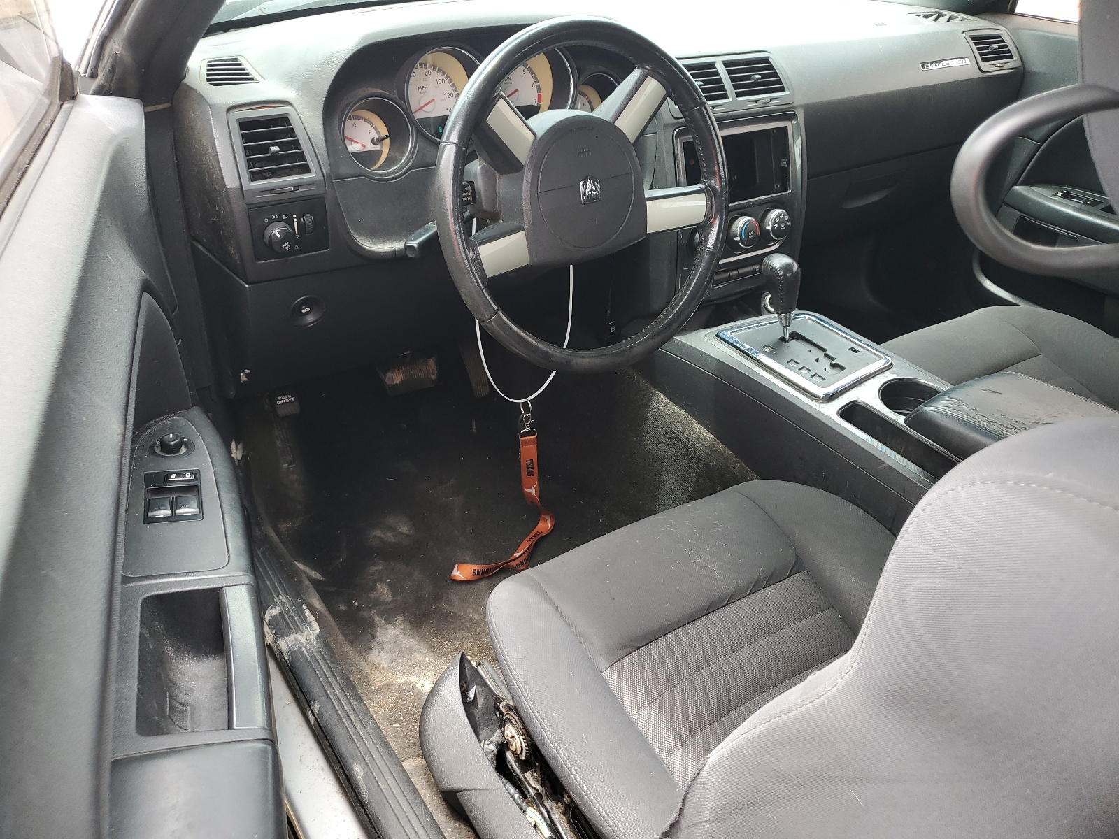 2B3CJ4DV1AH322152 2010 Dodge Challenger Se