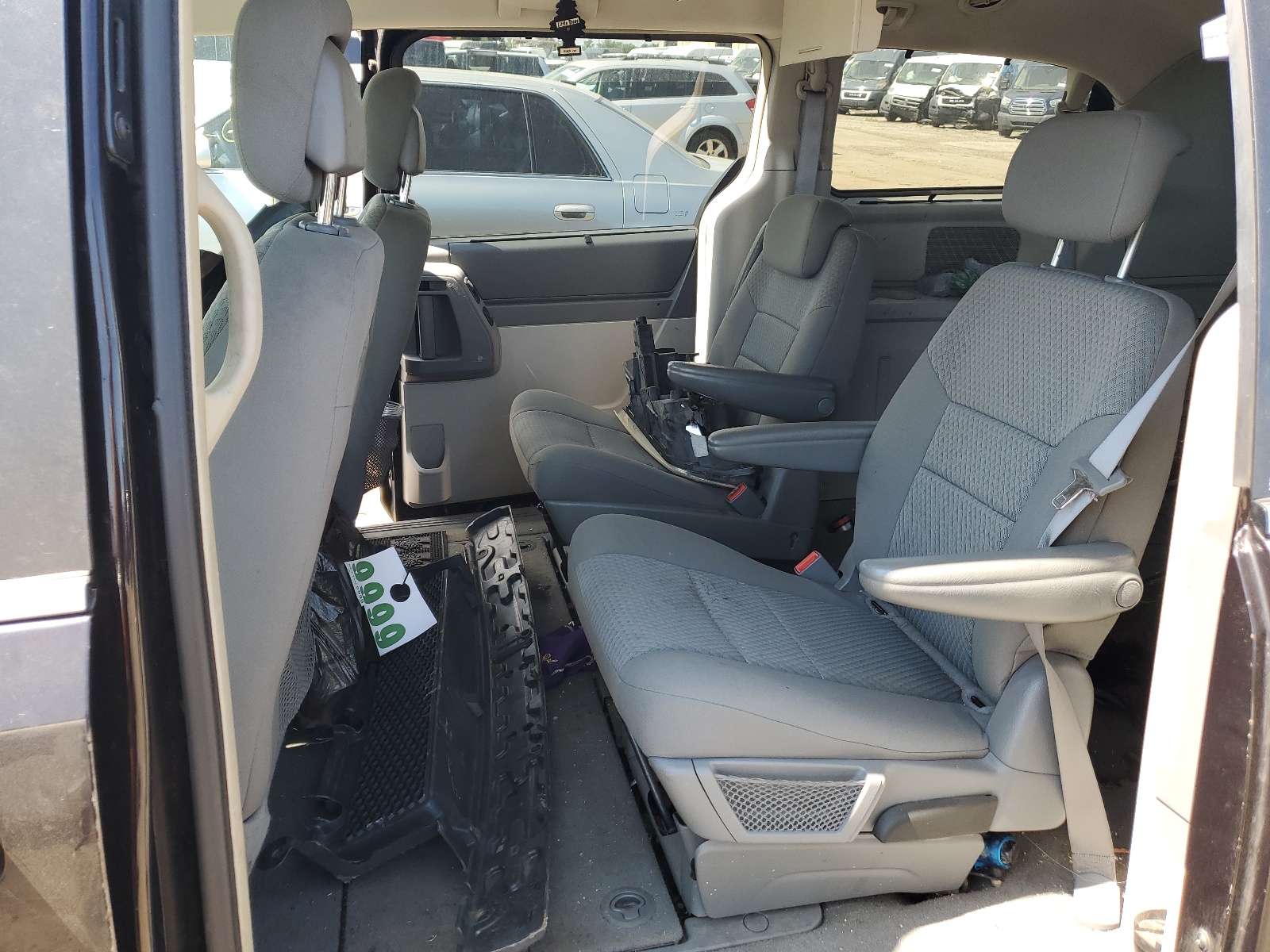 2A4RR5D16AR376524 2010 Chrysler Town & Country Touring