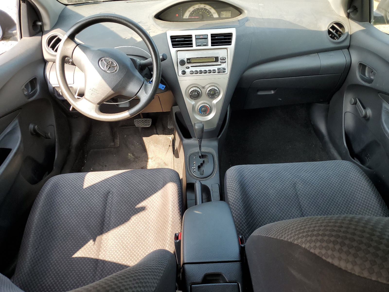 JTDBT923471071587 2007 Toyota Yaris