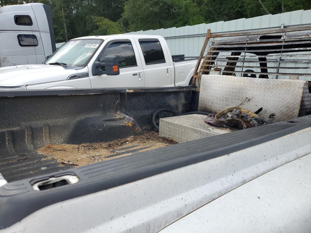 1999 Ford F350 Super Duty VIN: 1FTWX32F9XEC54215 Lot: 65019184